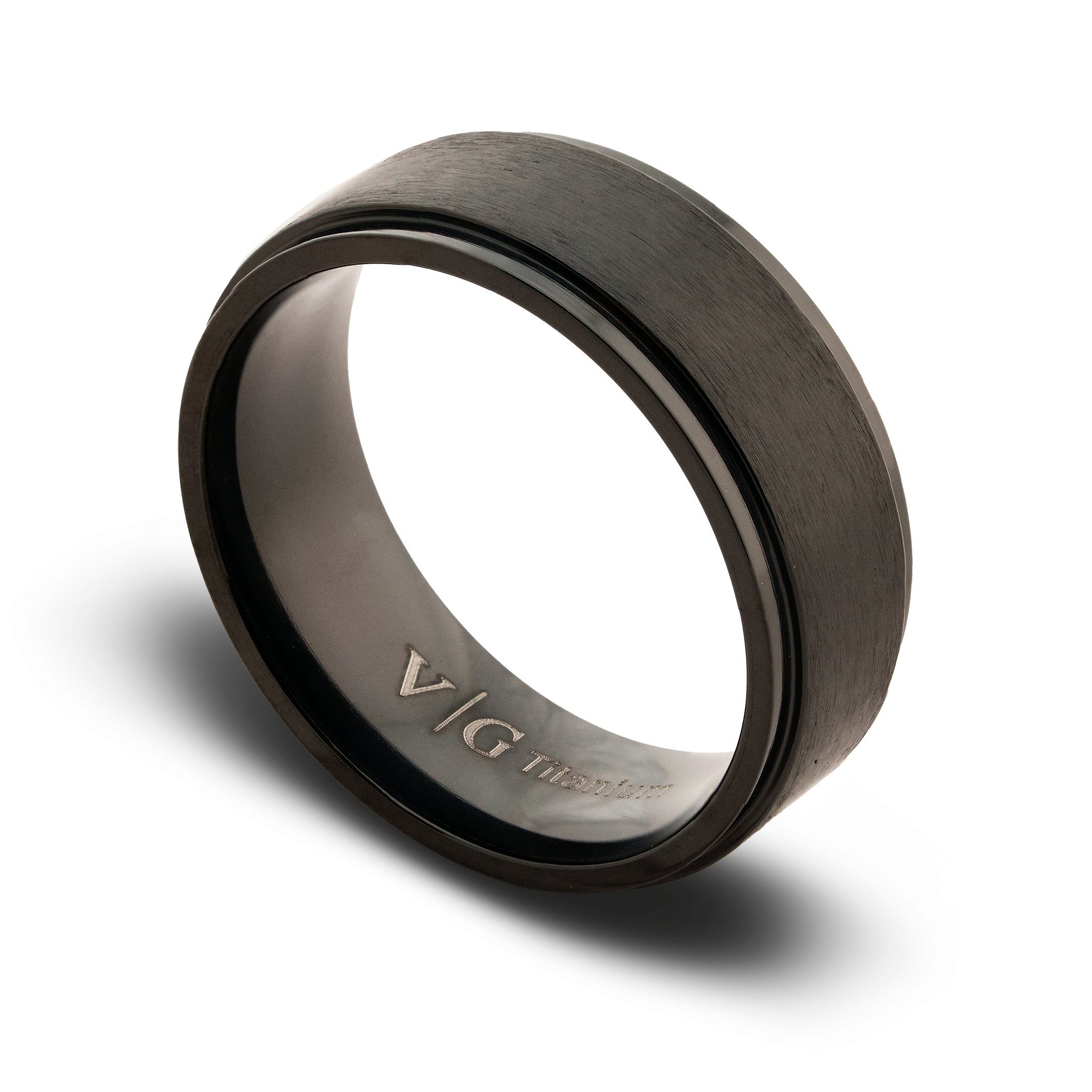 Black ring with 'V/G' engraving on a white background